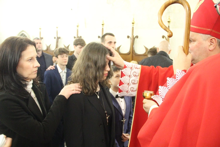 Bierzmowanie w bazylice św. Małgorzaty w Nowym Sączu