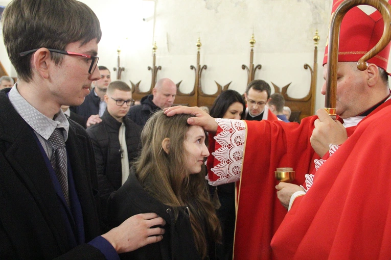 Bierzmowanie w bazylice św. Małgorzaty w Nowym Sączu