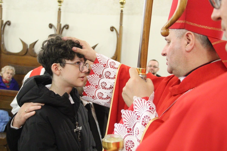 Bierzmowanie w bazylice św. Małgorzaty w Nowym Sączu