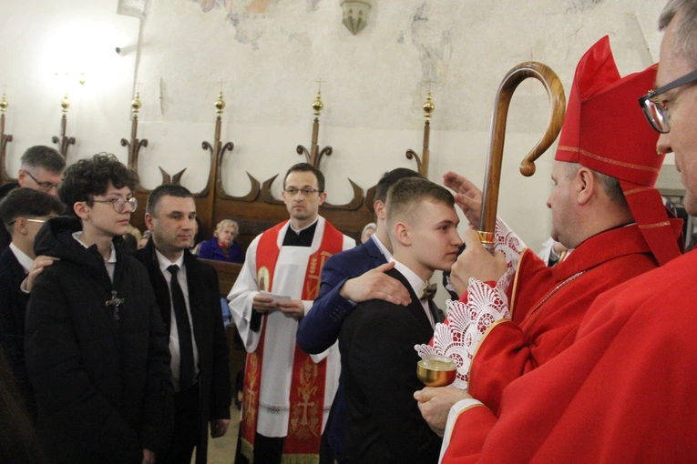 Bierzmowanie w bazylice św. Małgorzaty w Nowym Sączu