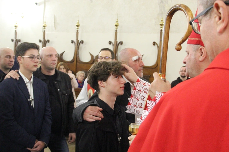 Bierzmowanie w bazylice św. Małgorzaty w Nowym Sączu