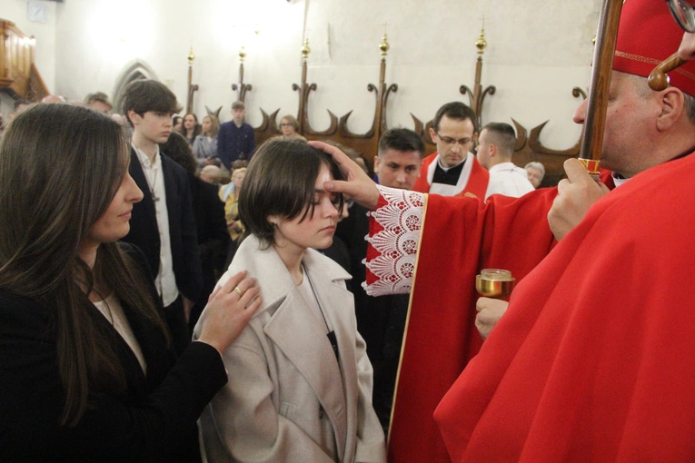 Bierzmowanie w bazylice św. Małgorzaty w Nowym Sączu