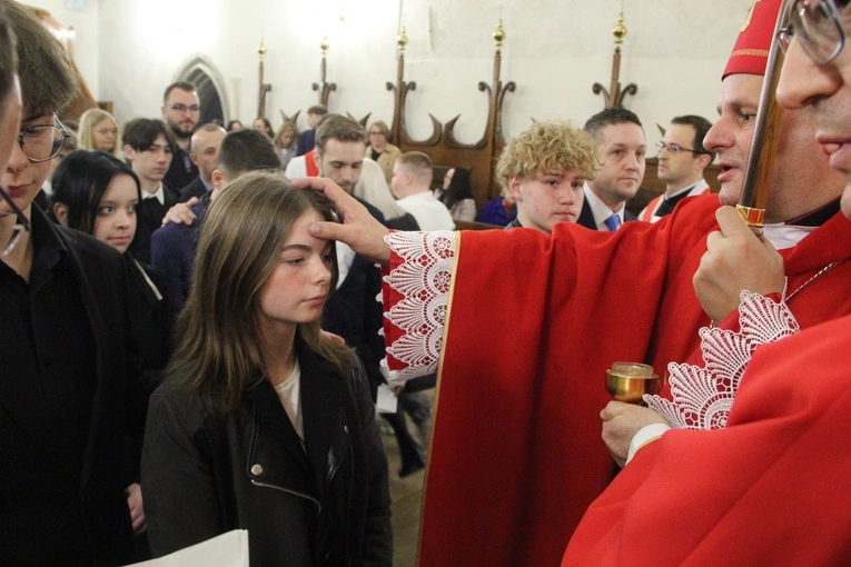 Bierzmowanie w bazylice św. Małgorzaty w Nowym Sączu