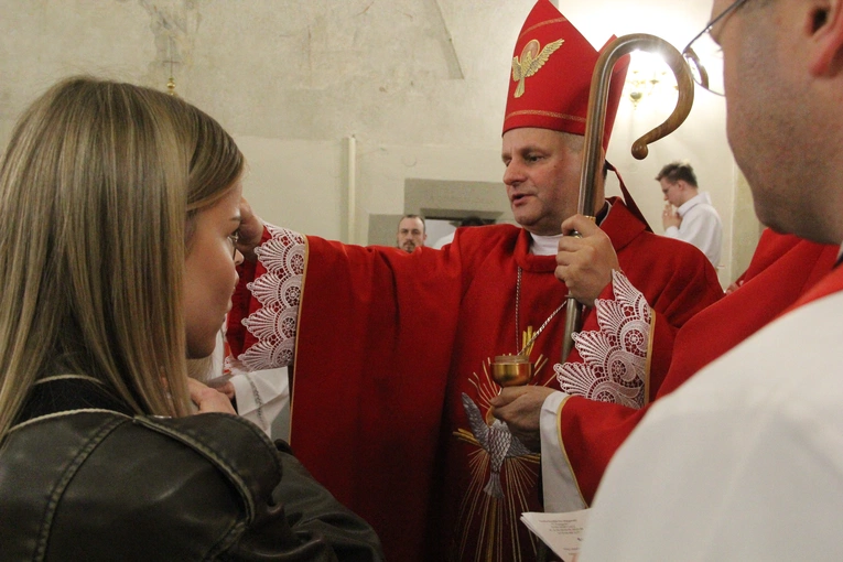 Bierzmowanie w bazylice św. Małgorzaty w Nowym Sączu