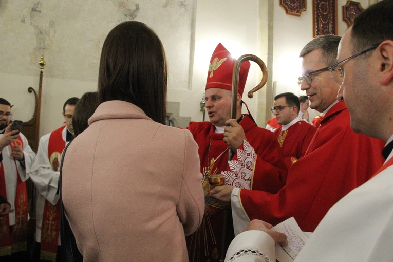 Bierzmowanie w bazylice św. Małgorzaty w Nowym Sączu