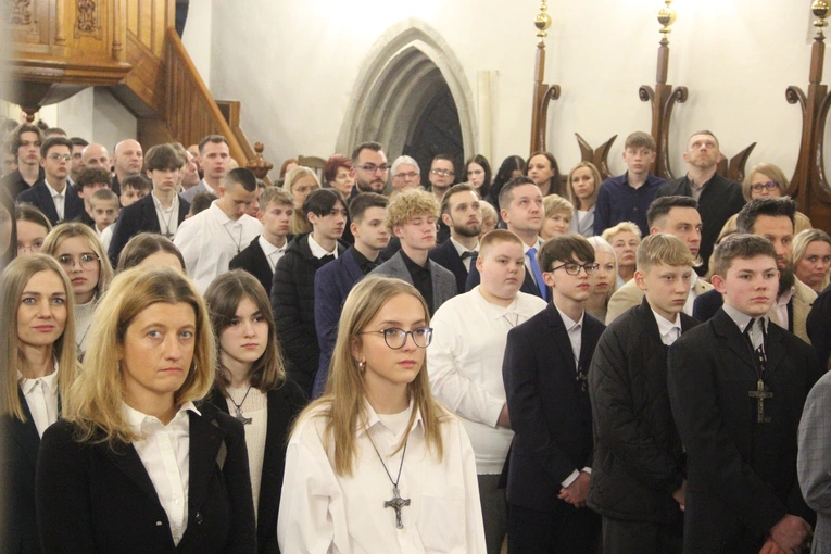 Bierzmowanie w bazylice św. Małgorzaty w Nowym Sączu