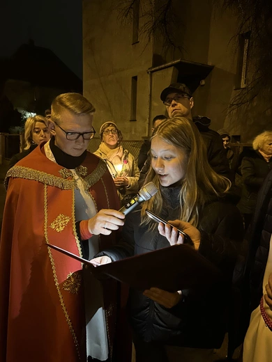 Droga Krzyżowa ulicami osiedla Krzyki we Wrocławiu