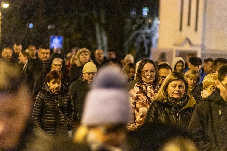 Droga Krzyżowa ulicam Świdnicy