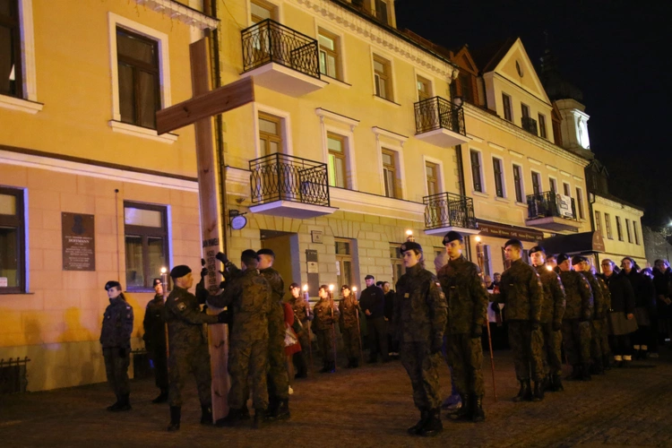 Płock. Droga Krzyżowa na Starym Mieście