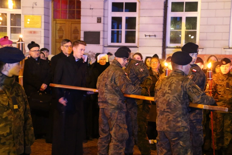 Płock. Droga Krzyżowa na Starym Mieście