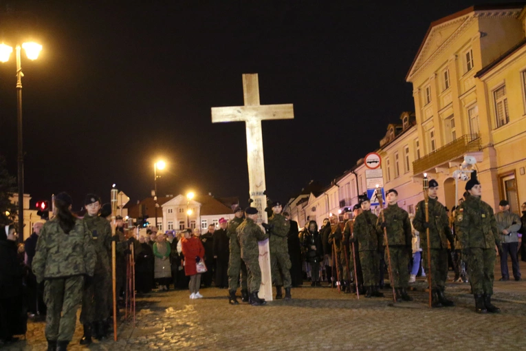 Płock. Droga Krzyżowa na Starym Mieście