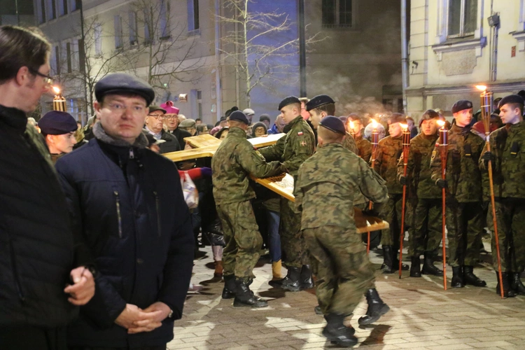 Płock. Droga Krzyżowa na Starym Mieście