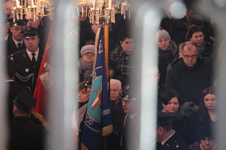 Pałuki. Pogrzeb ks. kan. Józefa Pokorskiego (1942-2024)