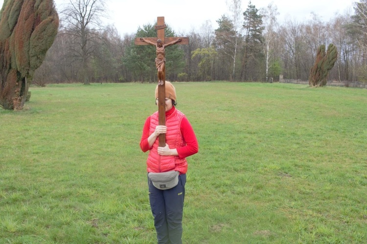 Międzynarodowa Droga Krzyżowa w byłym obozie jenieckim