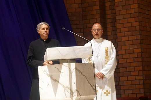 Eucharystia i spotkanie z abp. Rino Fisichellą