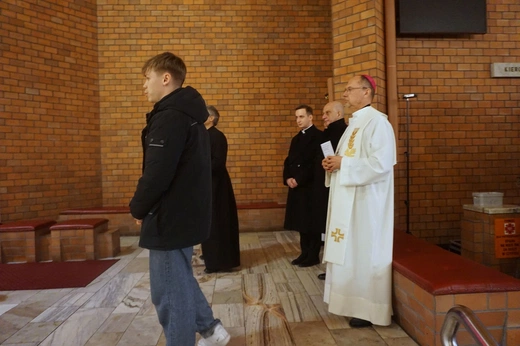 Eucharystia i spotkanie z abp. Rino Fisichellą