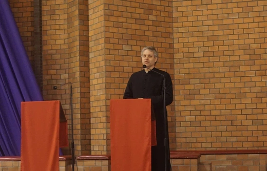 Eucharystia i spotkanie z abp. Rino Fisichellą