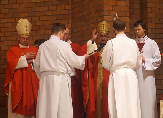 Eucharystia i spotkanie z abp. Rino Fisichellą