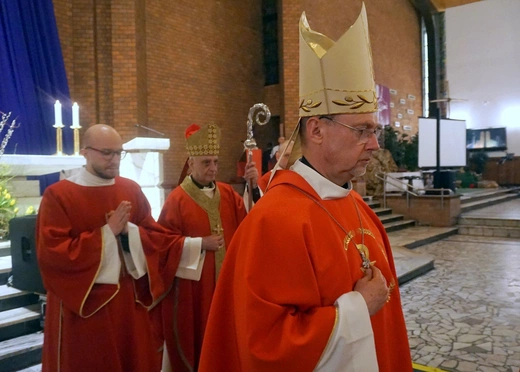 Eucharystia i spotkanie z abp. Rino Fisichellą