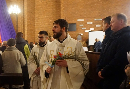 Eucharystia i spotkanie z abp. Rino Fisichellą