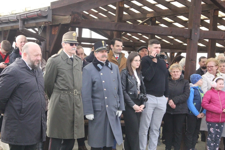 Tęgoborze. Pomnik dla mieszkańców Zawadki