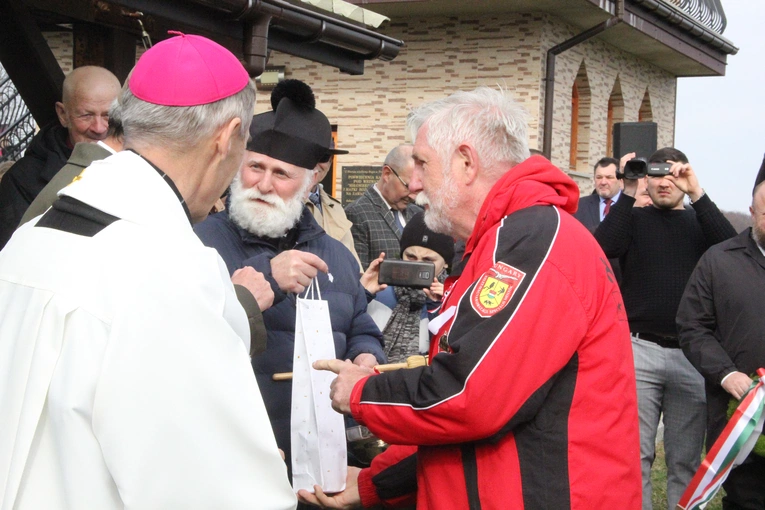 Tęgoborze. Pomnik dla mieszkańców Zawadki