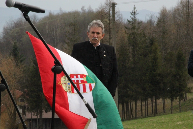 Tęgoborze. Pomnik dla mieszkańców Zawadki