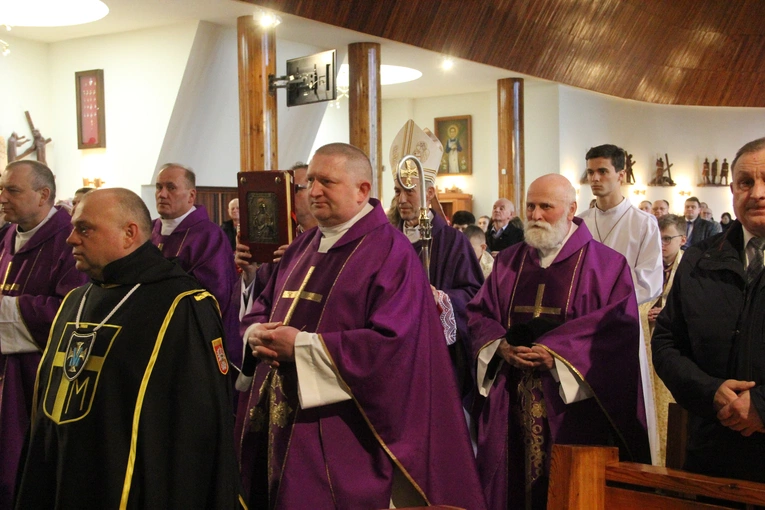 Tęgoborze. Pomnik dla mieszkańców Zawadki