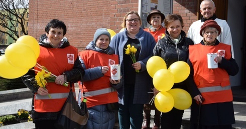 Pieniądze zbierali wolontariusze radomskiej Caritas.