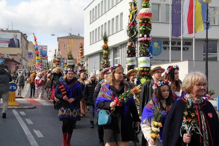 Parada Palm Wielkanocnych w Trzebnicy