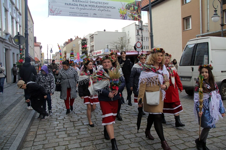 Parada Palm Wielkanocnych w Trzebnicy