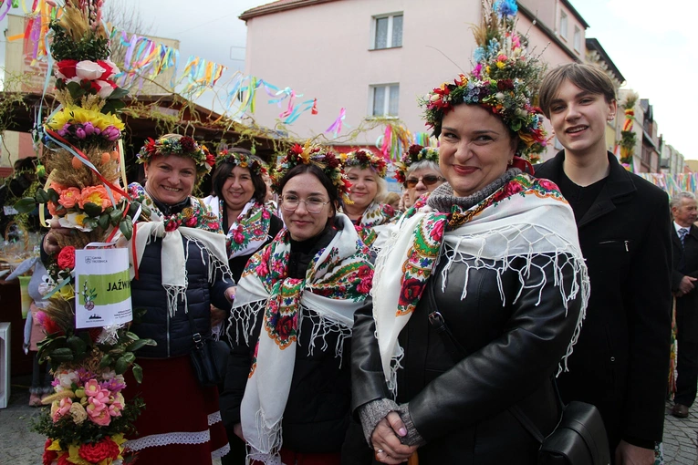 Parada Palm Wielkanocnych w Trzebnicy