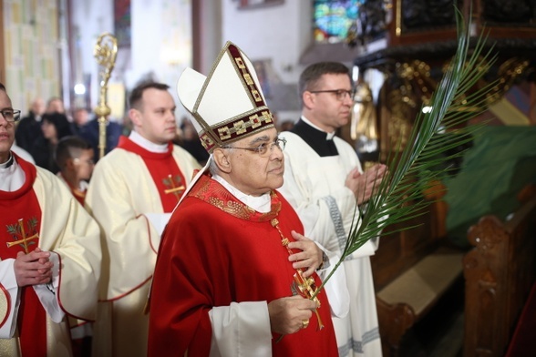 W ciszy dali wyraz człowieczeństwa. Markowa upamiętniła 80. rocznicę męczeństwa rodziny Ulmów