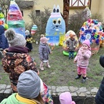 Wielkanocne pisanki w sanktuarium w Matemblewie