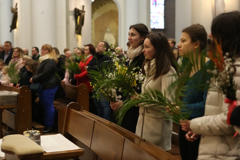 Młodzież archidiecezji katowickiej rozpoczęła Wielki Tydzień w od udziału we Mszy św. w katedrze.