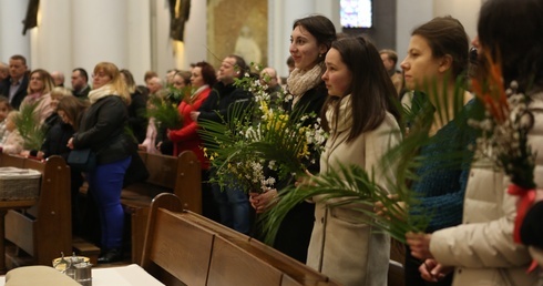 Młodzież archidiecezji katowickiej rozpoczęła Wielki Tydzień w od udziału we Mszy św. w katedrze.