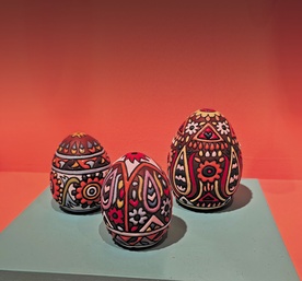 Jaja ceramiczne krymsko--tatarskie. Autorka: Marina Kurukchi. 
