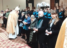 Podczas uroczystości odpustowej 18 nowych członków Bractwa św. Józefa przyjęło szkaplerz.