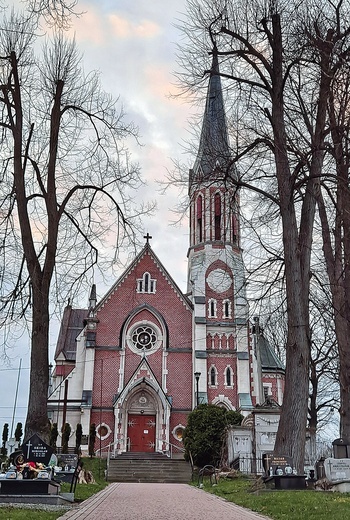 Świątynię  konsekrowano 125 lat temu.