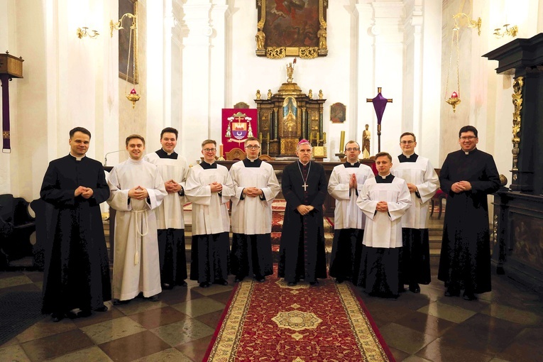 Posług udzielił bp Krzysztof Nitkiewicz.