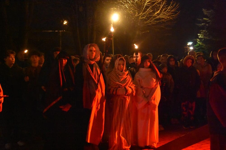 Droga Krzyżowa w Dębicy-Latoszynie
