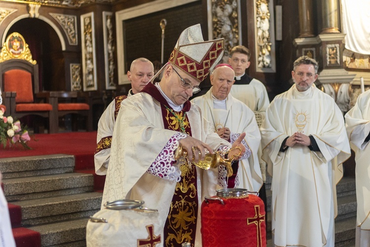 Msza Krzyżma w katedrze świdnickiej