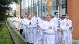 Kleryków jest tylko dziewiętnastu