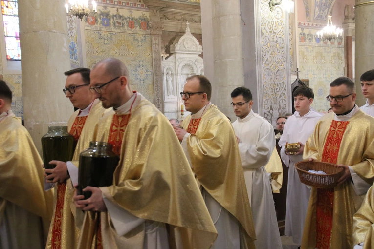 Płock. Msza Krzyżma