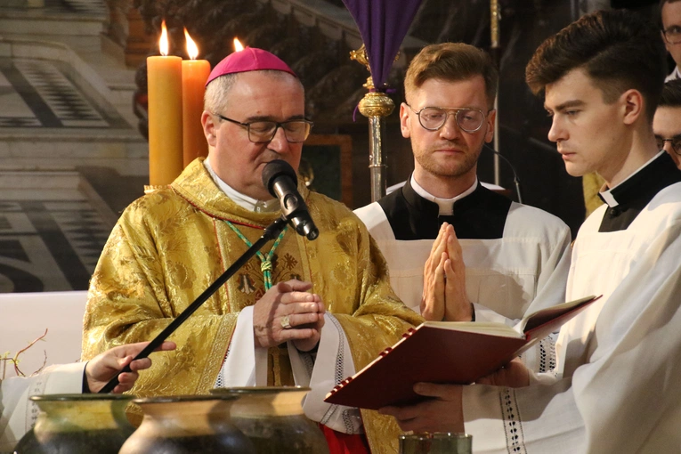 Płock. Msza Krzyżma