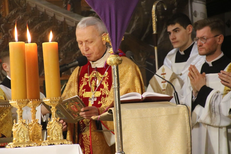 Płock. Msza Krzyżma