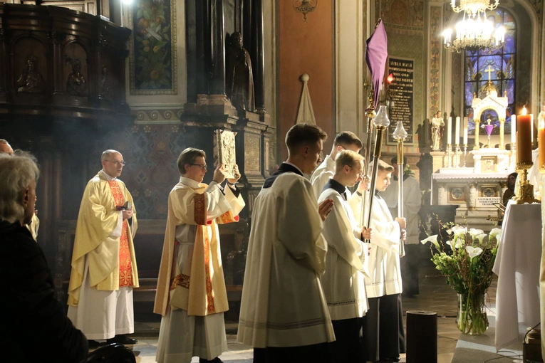 Płock. Msza Wieczerzy Pańskiej