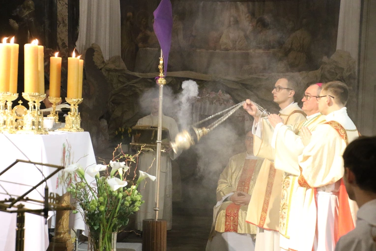 Płock. Msza Wieczerzy Pańskiej