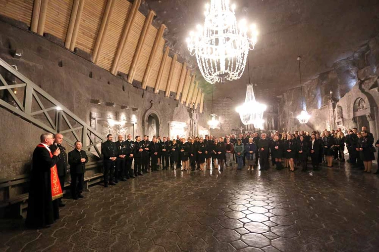 Droga Krzyżowa w kopalni soli w Wieliczce