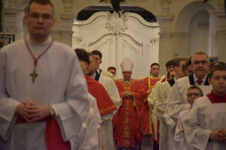 Liturgia Męki Pańskiej w archikatedrze oliwskiej 2024